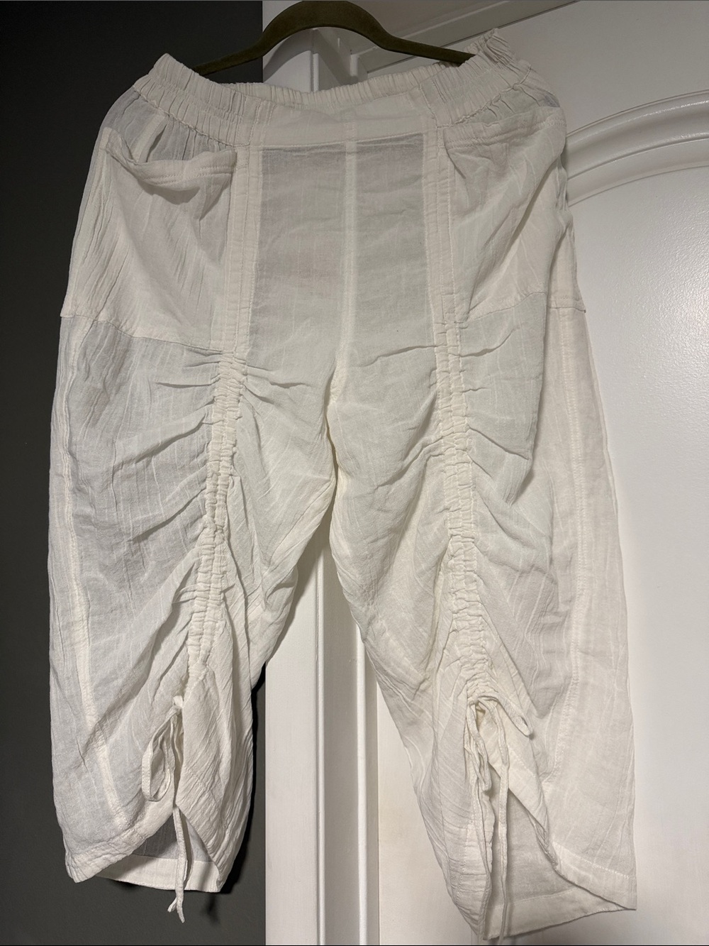 Free People Gianna Ruched Gaucho Pull-On Pants in Optic White - Picture 7 of 10